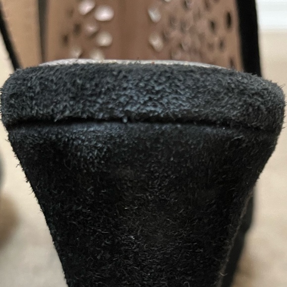 Sasha London Laser Cut Wedges - Picture 9 of 9